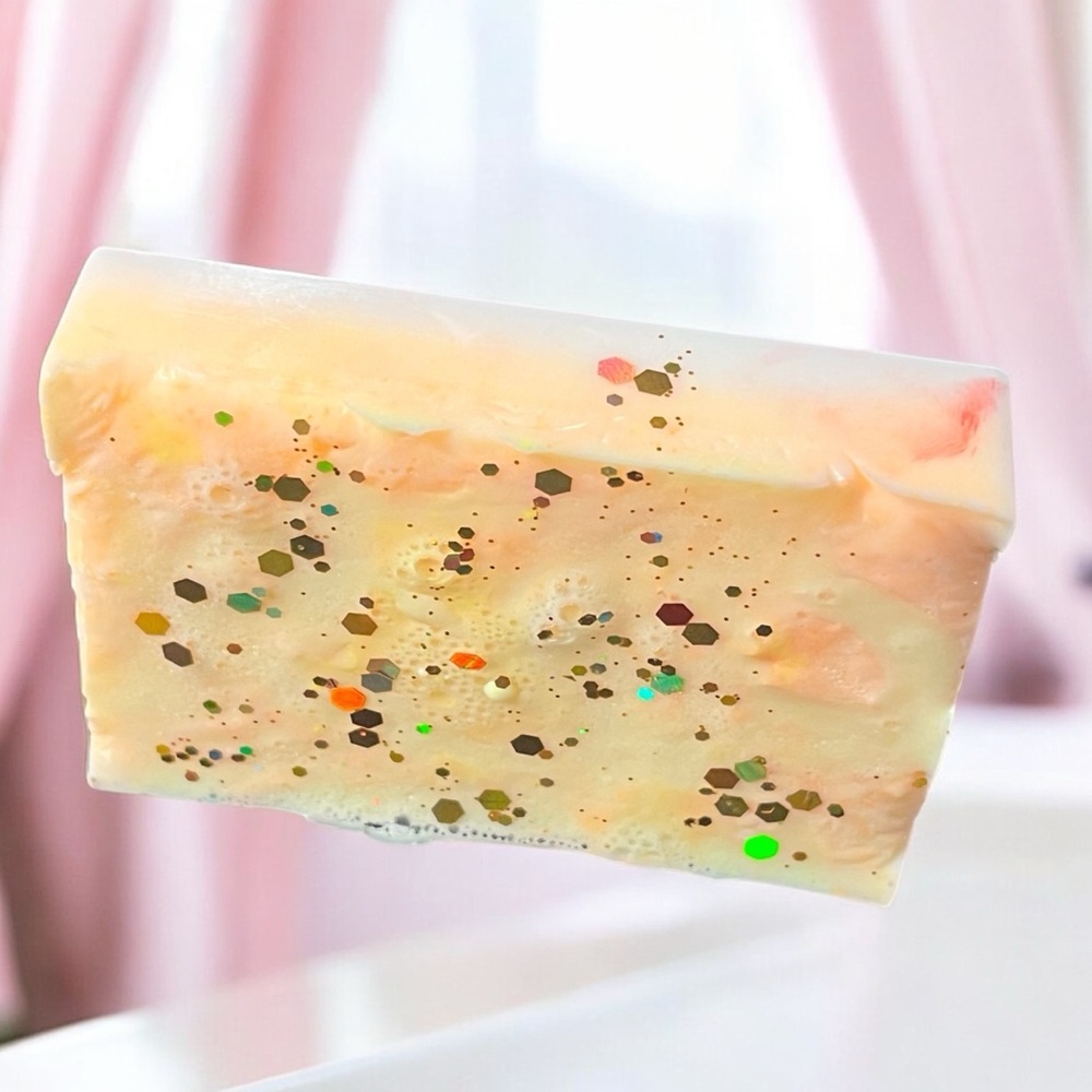 Sweet lily floral HANDMADE soap donkey milk & coconut oil 2x3 inch 4oz - Picture 2 of 3